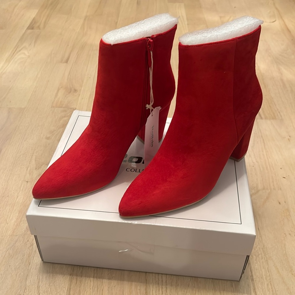 NIB Rollda Red Faux Suede Chunky High Heel Ankle Booties size 6